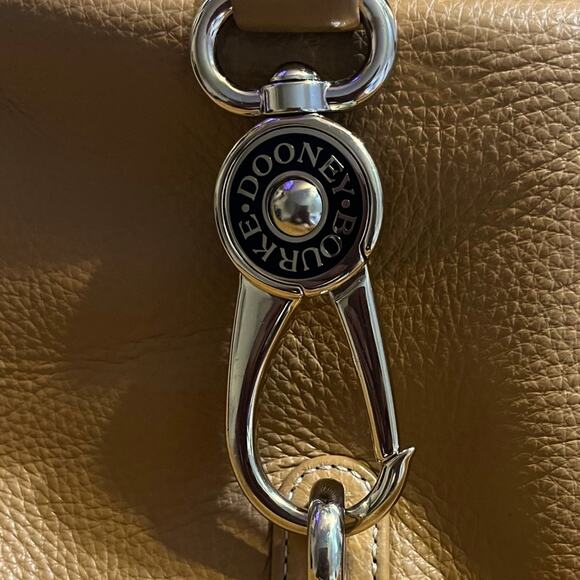 Dooney & Bourke - Pebble Grain Logo Loc Sac with Dust Bag - Picture 7 of 9